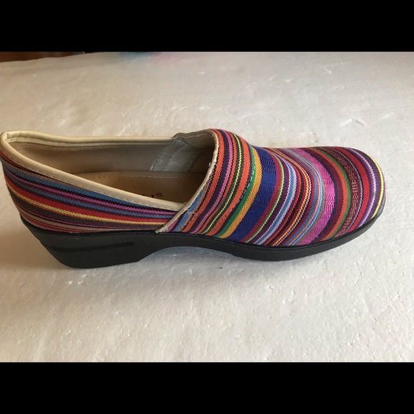 Rassoli Canvas Slip-On Clogs Size 7 - Picture 6 of 7